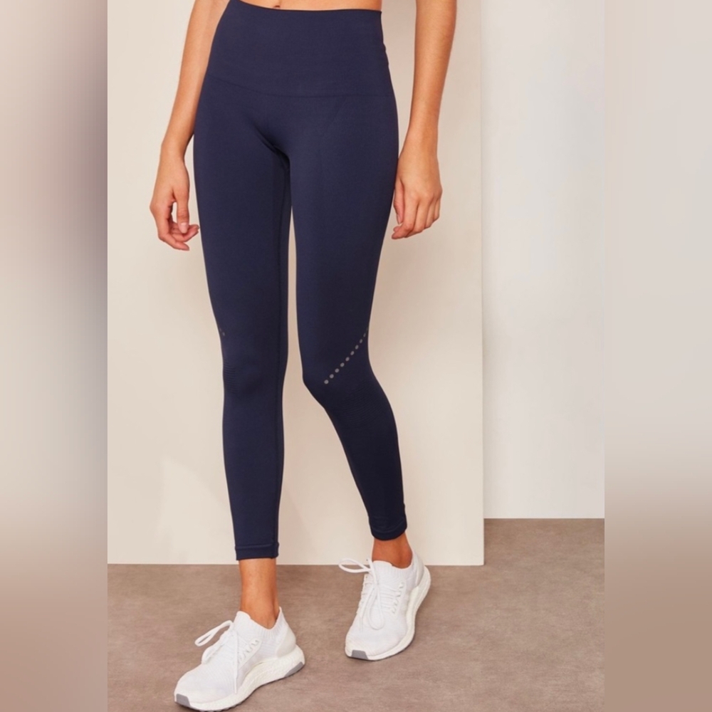 NWT LNDR Blackout Navy Leggings Medium / Large